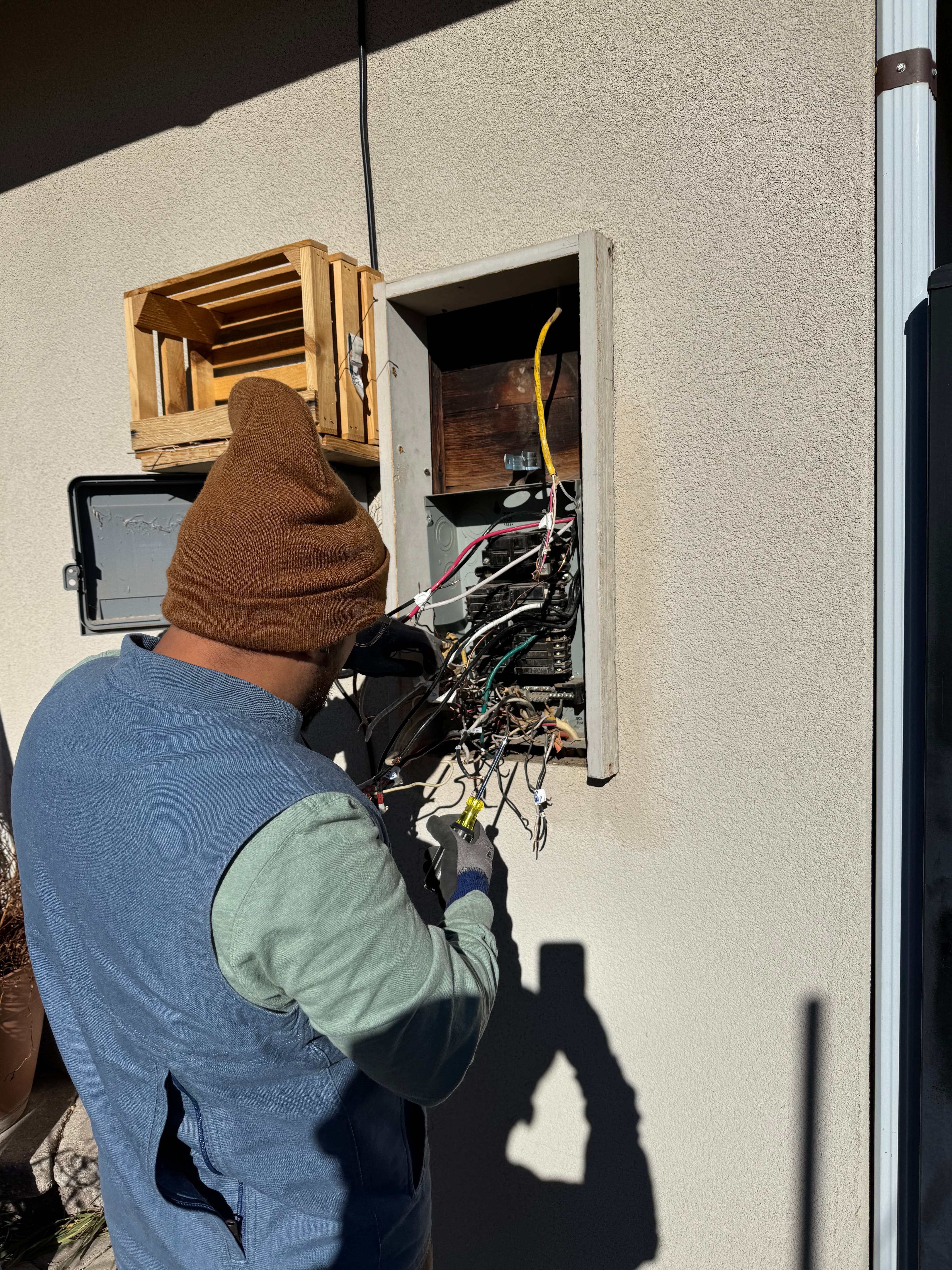 100 Amp to 200 Amp Electrical Service Upgrade completed project photo 1